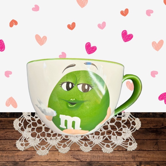 Green M& M Mug, M & M’s World, 20 oz Large Ceramic Coffee Cup, Green Handle - Picture 1 of 8